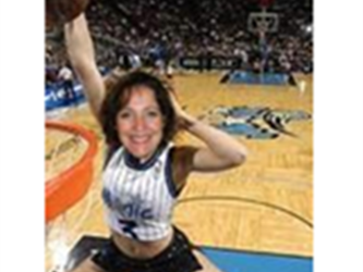 A photoshop of Leslie Pedrins head on a WMNBA player dunking